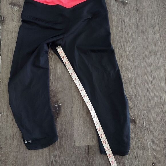 Under Armour Women's Black Compression HEATGEAR Cropped Leggings Size Medium - Picture 5 of 6